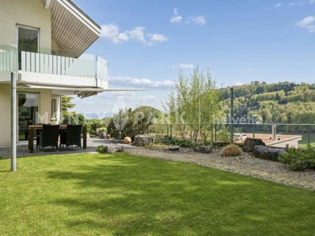 7.5 Zimmer Doppeleinfamilienhaus mit Weitsicht und Privatsphäre