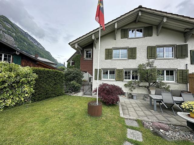 7.5 Zimmer Einfamilienhaus mit schönem Garten