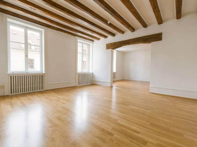 7.5 Zimmer, 140 m², 1. Stock