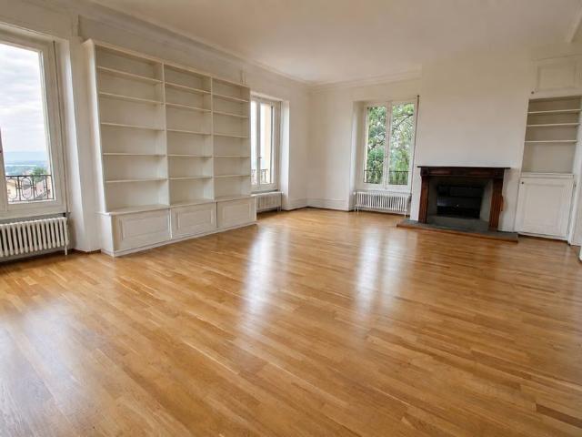7.5 Zimmer, 175 m², 2. Stock