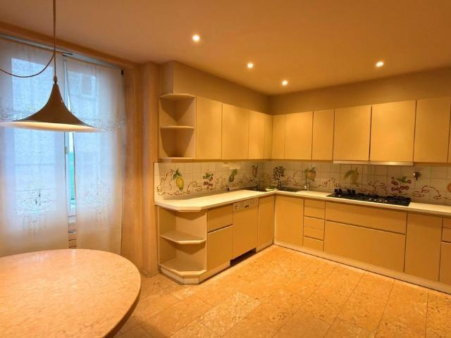 7.5 Zimmer, 251 m², 1. Stock