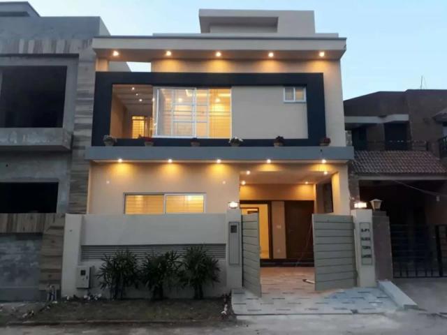 7.5marla double stories top location emporium mall johar town lahore johar town id 07166