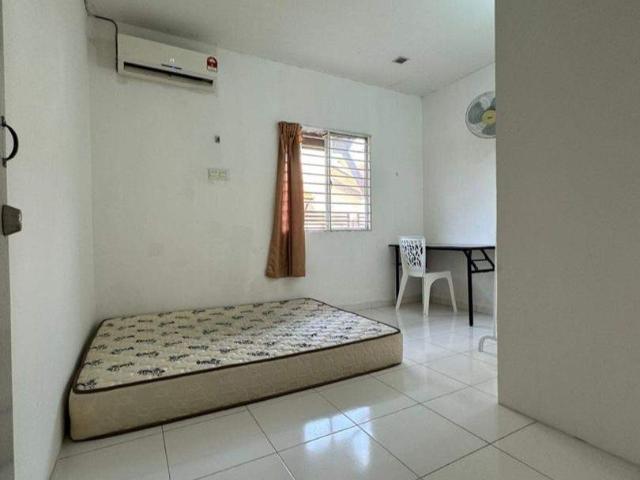 7.7 SALES Promo KAW KAW Room nearby Hypermarket KSL