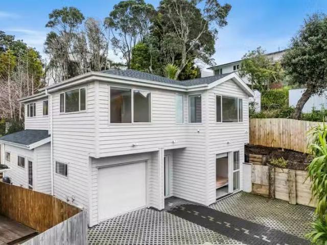 7A Ondine Place, Glenfield, North Shore City For Sale
