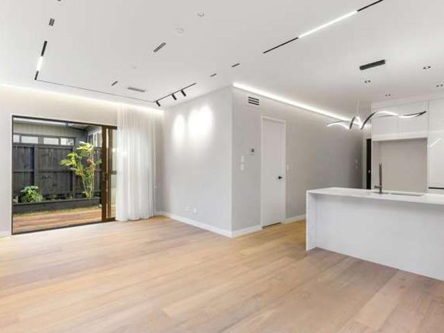 7B Maryland Street, Point Chevalier, Auckland City