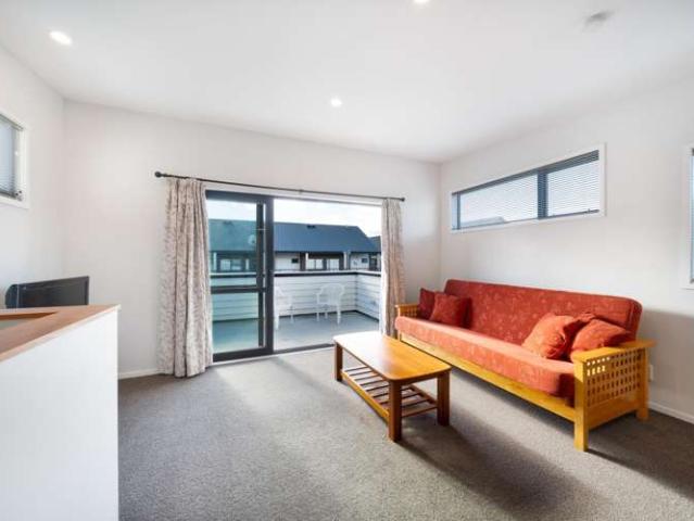 7B Phillip Street, Johnsonville, Wellington City