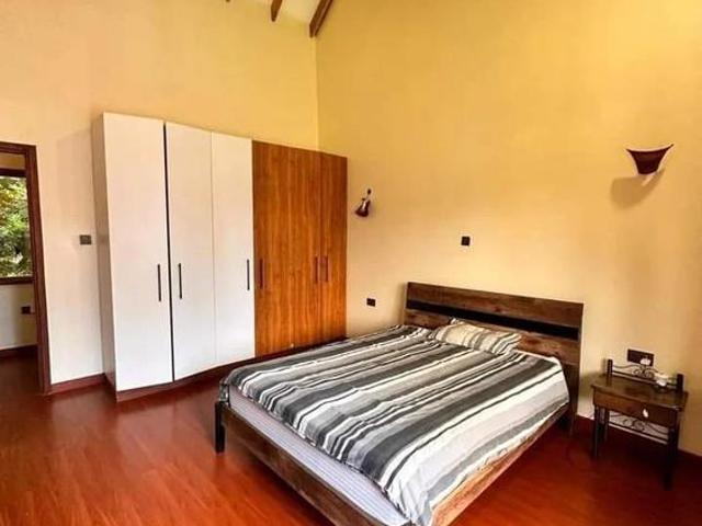 7bedroom Standalone Home For Sale