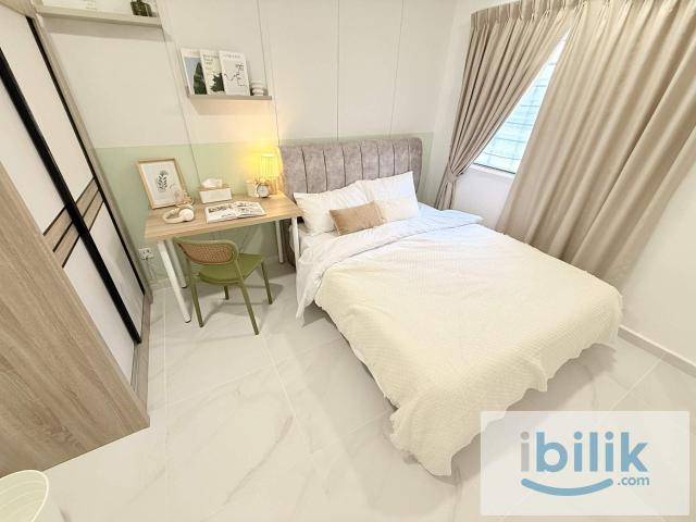 7mins walk to lrt ss15 premium queen room for mix gender unit near inti college