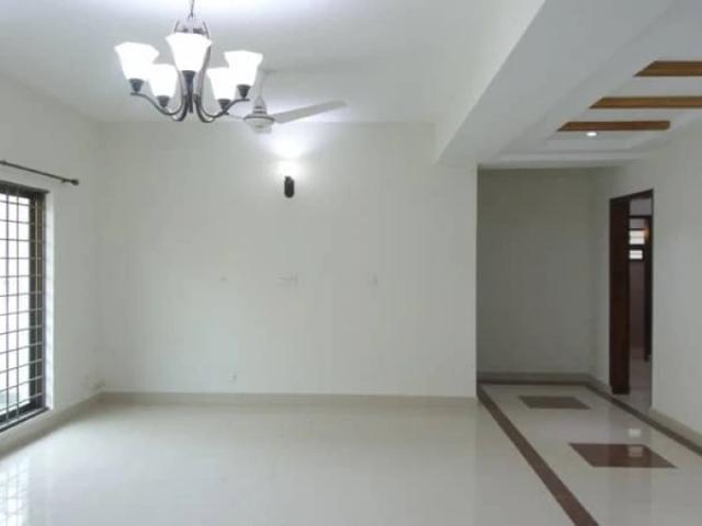7th Floor 10 Marla Good Location Apartment for Rent in Askari 11 Lahore ASKARI ID 83589