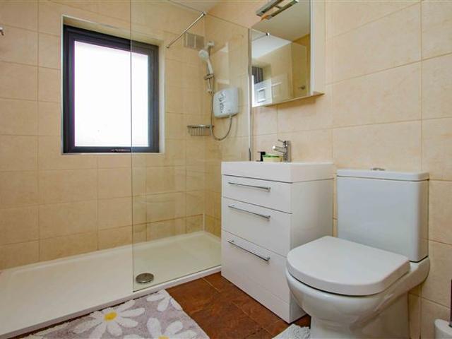 83 Cherrywood Drive, Clondalkin, Dublin 22 David Ross Estate Agents 4905 MyHome. Ie Residential