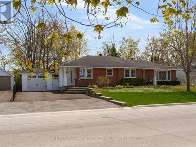 83 Eugenia Street, Barrie, ON, L4M 1P9 house for sale | Listing ID S13157 | Royal LePage