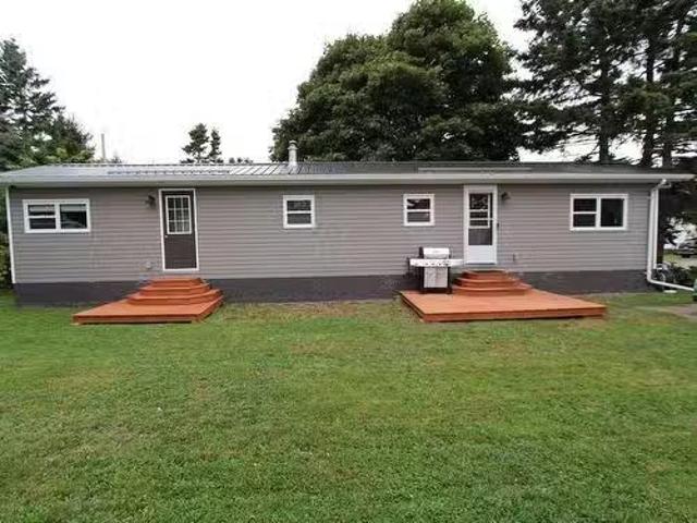 83 Evergreen Village, Summerside, PE, C1N 4B8 house for sale.