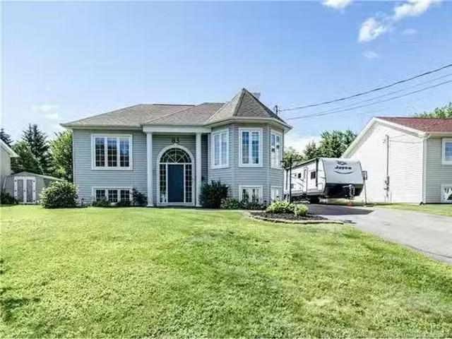 83 Frederic, Dieppe, NB, E1A 7N9 house for sale Listing ID.