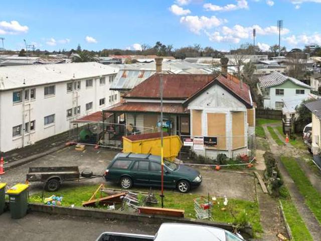 83 Lake Road, Frankton, Hamilton City