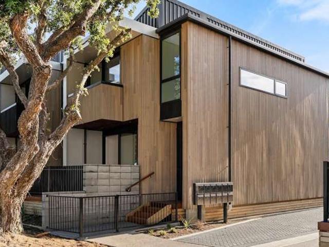 83 Melbourne Road, Island Bay, Wellington City