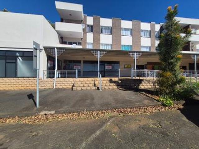 83 sqm office to let in northern par.