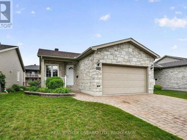 83 Sunset Boulevard, Cornwall, ON, K6H 7M3 house for sale | Listing ID X13436 | Royal LePage