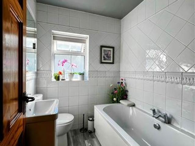 800,000 | 24 Manor Avenue, Galway, Kingston, Galway City 5SRE 4834 MyHome. Ie Residential