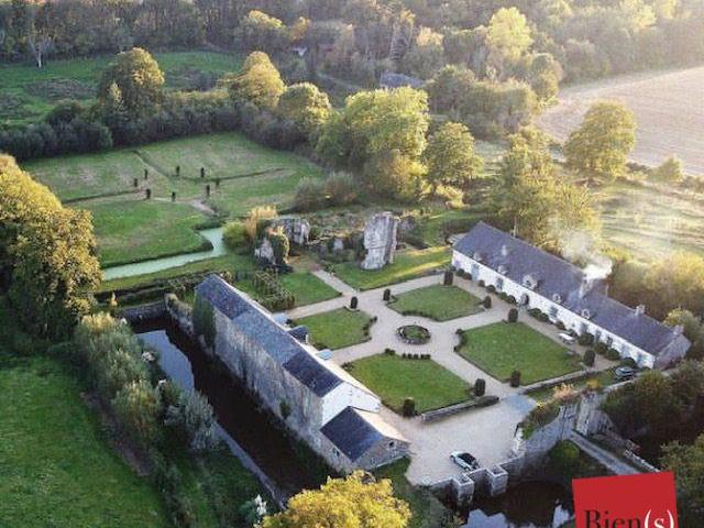 800 ans d'Histoire, un héritage à réinventer 475m² Hardanges