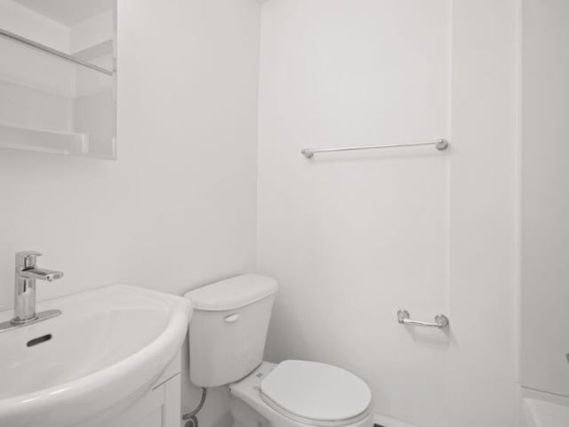 800 Beverley Street – Unit B