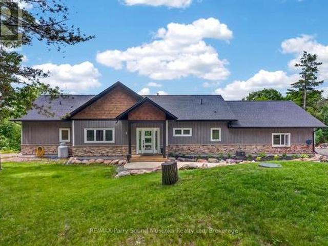800 Inverlochy Road, Carling, ON, P0G 1G0 condo for sale | Listing ID X13504 | Royal LePage