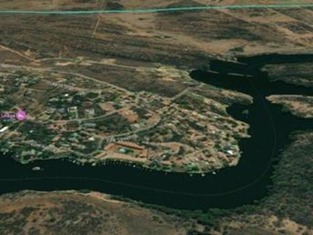800 m² Land available in Vaaloewer