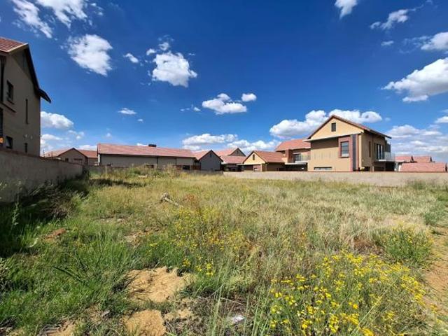 800 m² Land available in Wild Olive Estate