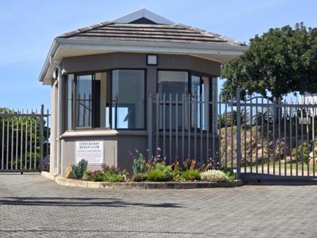 800 m² Land available in Cintsa West