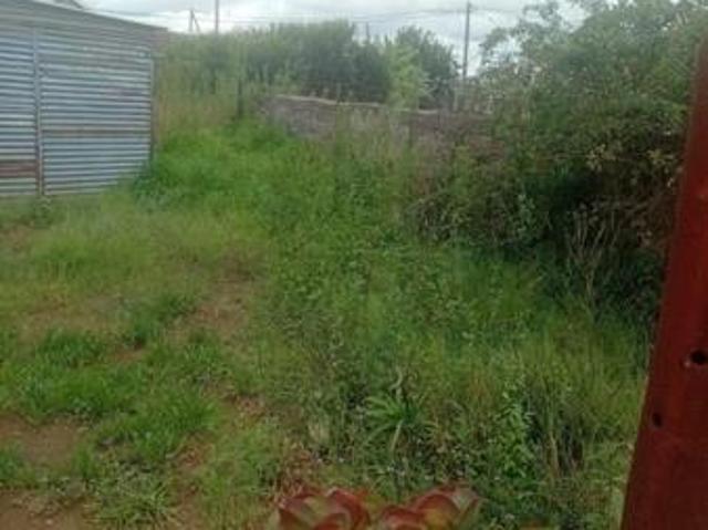 800 m² Land available in De Deur