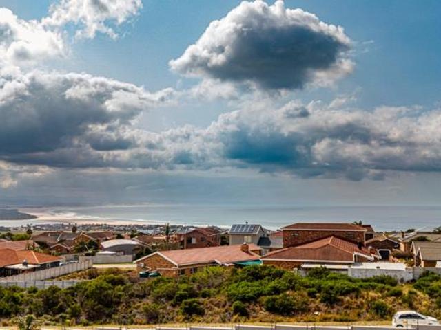 800 m² Land available in Jeffreys Bay Central