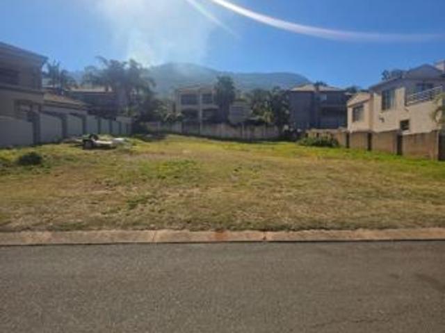 800 m² Land available in Kosmos