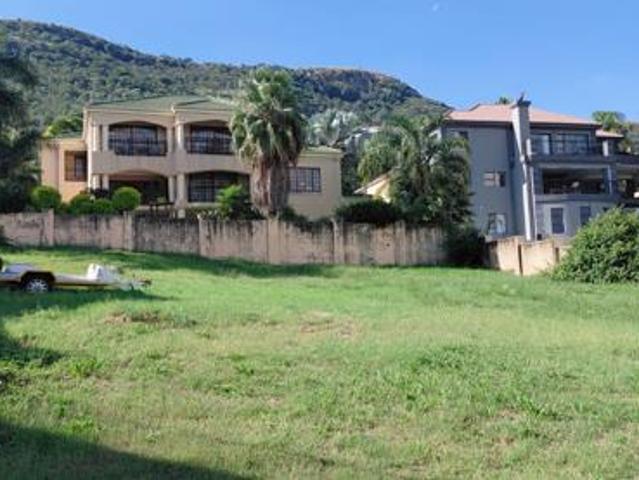 800 m² Land available in Kosmos Ridge