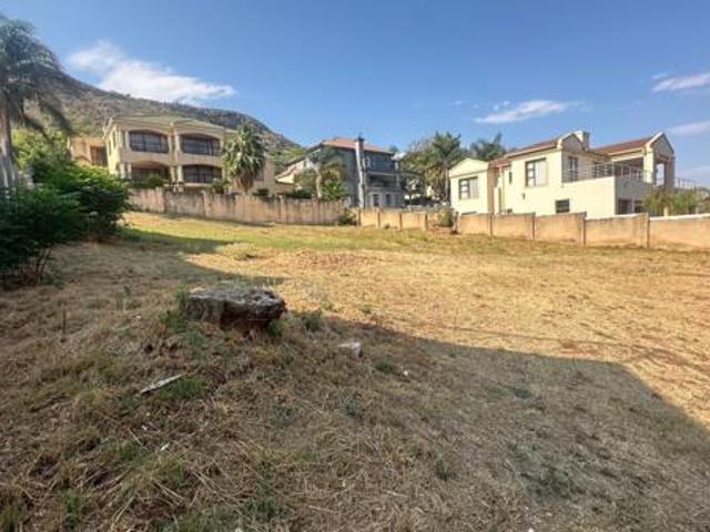 800 m² Land available in Kosmos Ridge