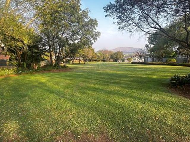 800 m² Land available in Kosmos Ridge Estate