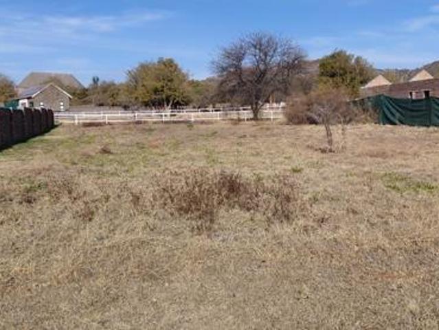 800 m² Land available in Meerhof