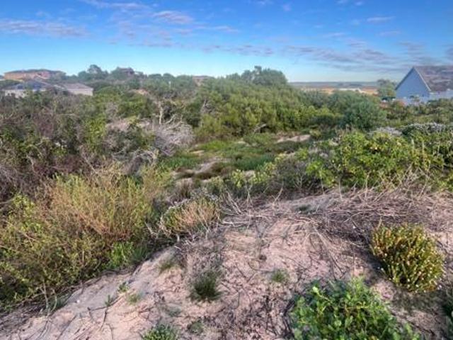 800 m² Land available in Paradise Beach