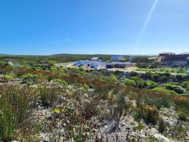 800 m² Land available in Struisbaai