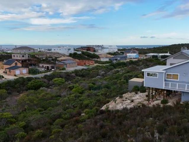 800 m² Land available in Struisbaai