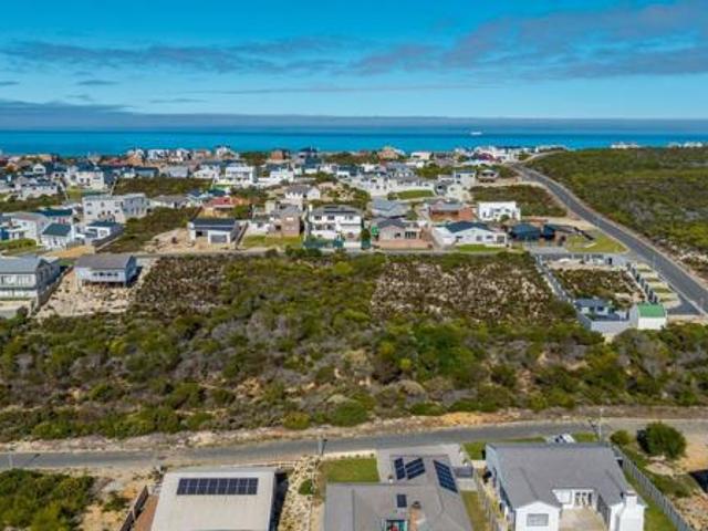 800 m² Land available in Struisbaai