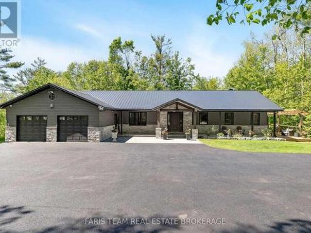 800 Mount St. Louis Road W, Oro Medonte, ON, L0L 1V0 house for sale | Listing ID S13584 | Royal LePage