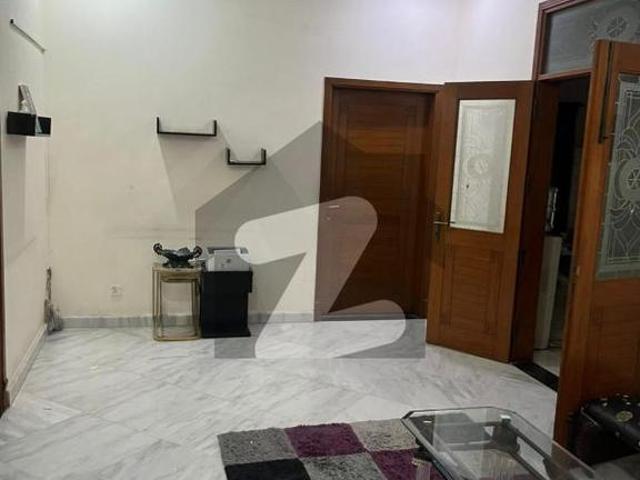 800 Sq. Yards Bungalow For Sale in Zamzama DHA Phase 5