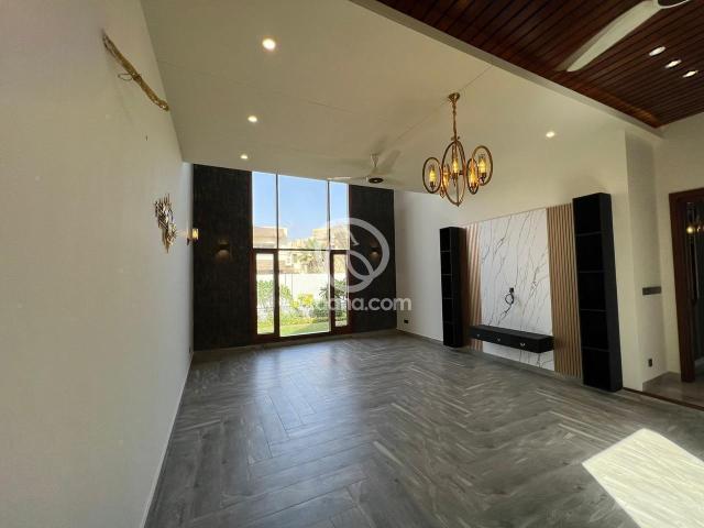 800 Yd² House for Sale