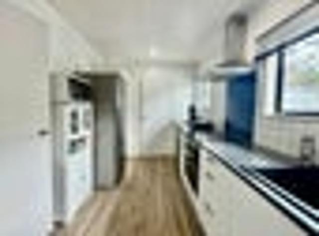 $800k or Near Offer