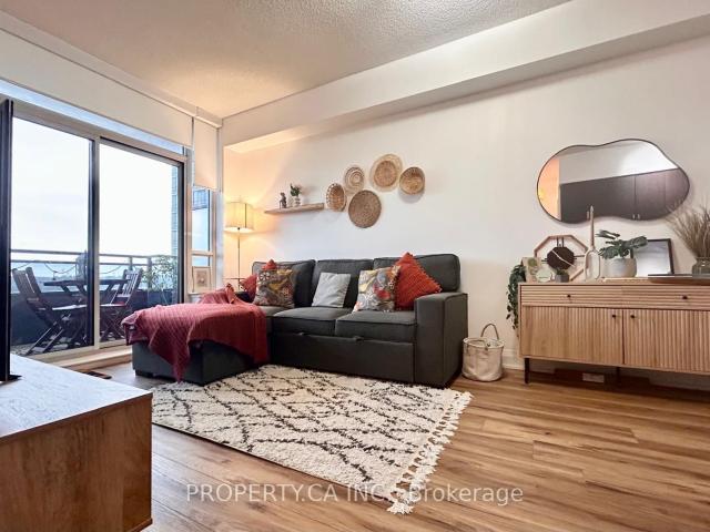 801 85 North Park Road, Thornhill | 1Beds/1Bath, Condo, $2,200/mo | Condos. Ca