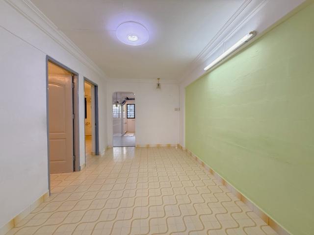 801 French Road HDB Apartment For Sale, $450,000, 2 Bed 2 Bath 635 sqft $709.00 psf
