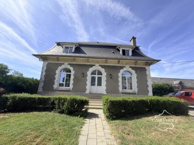 80240 EXCLUSIVITE Maison de maitre à vendre