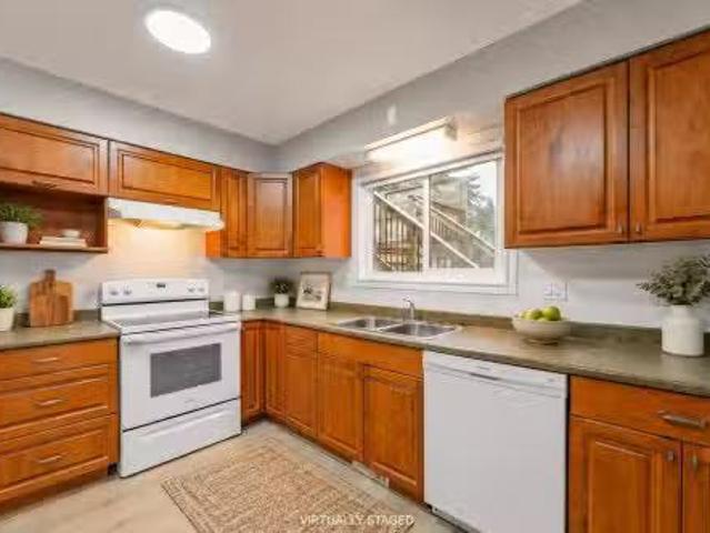 8024 Cedar Street, Mission, BC, V2V 3N1 house for sale List.