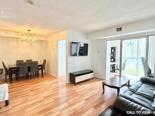 802 285 Enfield Pl, Mississauga, Ontario L5B 3Y6 STYLISH 2 BEDROOM+DEN CONDO WITH MODERN AMENITIES [object Promise] for Rent