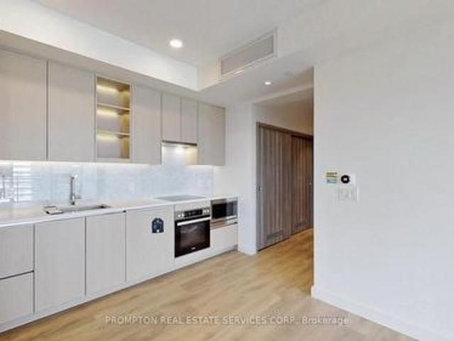 802 85 Mcmahon Drive, Toronto, ON, M2K 0H1 lease for lease | Listing ID C13075 | Royal LePage