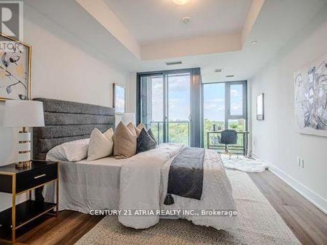803 250 Lawrence Avenue W, Toronto, ON, M5M 1B1 condo for sale | Listing ID C11931 | Royal LePage